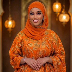 Ensemble complet Fransawi Dirac en perles d'ambre doré - Vêtement traditionnel somalien en velours de qualité supérieure pour occasions spéciales - Product Image 5