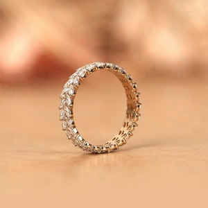 Anillo de Eternidad de Doble Hilera con 200 Diamantes Marquise Cultivados en Laboratorio, en Oro Sólido de 14K, Elegante Joyería Nupcial - Product Image 6