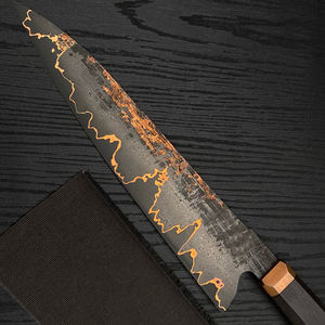 Cuchillo de carnicero de cobre damasco de primera calidad con hoja larga y elegante y mango de madera para cortar y servir asados. - Product Image 5