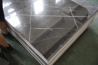 Panneaux muraux en PVC brillant sur mesure pour bâtiments commerciaux, installation facile, feuilles de marbre UV pour la décoration