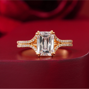 Anillo de Compromiso con Diamante Cultivado en Laboratorio, Corte Esmeralda de 2.11 Quilates, Oro Amarillo de 14K, Claridad VVS2, Corte Ovalado VS1, Engaste de Bisel, Estilo Solitario - Product Image 1