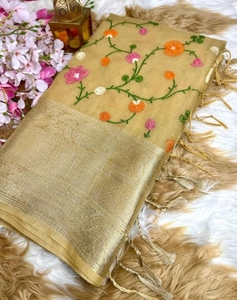 Sari en soie tissée Kanjivaram KV (Or) - Vêtement traditionnel pour les fêtes d'enfants - Product Image 1