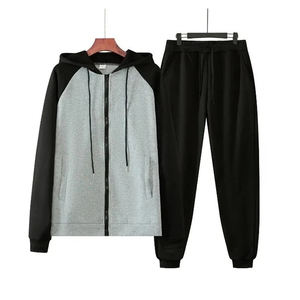 Nouvel ensemble de survêtement tendance pour homme : sweat à capuche et pantalon en coton pour le sport et les loisirs - Product Image 3