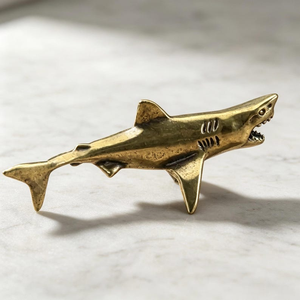 Figura de Tiburón de Latón Hecha a Mano, Escultura de Tiburón Blanco, Estatua Detallada de Animal Marino, Decoración Náutica Costera para Mesa - Product Image 3