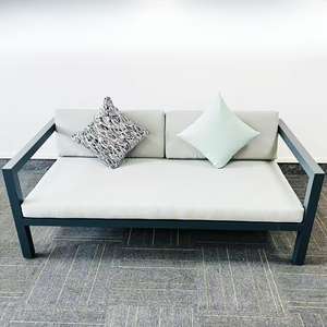 Ensemble de mobilier de patio extérieur moderne 4 pièces, structure en aluminium, imperméable, écologique, confortable, canapé 5 places, fauteuils, hôtel, parc - Product Image 4