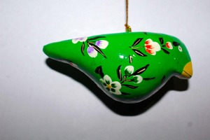 Adornos de Pájaros Coloridos Hechos a Mano, Tamaño Mediano, Decoración Colgante, Estilo de Dibujos Animados, Manualidades de Plástico, Decoración para Árbol de Navidad - Product Image 3