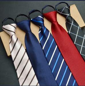 Fabricantes de corbatas con MOQ bajo, corbata a cuadros estilo inglés de color azul con diseño pequeño y logotipo personalizado tejido para hombre - Product Image 1