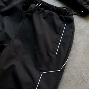 Conjunto de Chaqueta Cortavientos y Pantalones de Nylon Personalizados OEM, Estilo Urbano con Logotipo Bordado, Conjunto de Nylon de Verano - Product Image 5