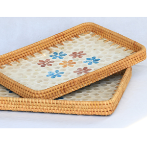 Plateau de rangement élégant en rotin fait main avec incrustation délicate de nacre, idéal pour les salles à manger modernes - Product Image 5