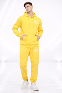 ชุดเสื้อฮู้ดดี้และกางเกงจ็อกเกอร์สีพื้นสำหรับผู้ชาย – ชุดลำลองสีเหลืองพร้อมโลโก้แบบกำหนดเอง - Product Image 3