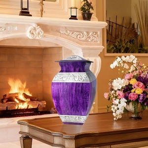 Urne funéraire haut de gamme en laiton pour cendres humaines, récipient commémoratif bohème avec couvercle sécurisé, objet décoratif durable pour chambre et porche - Product Image 6