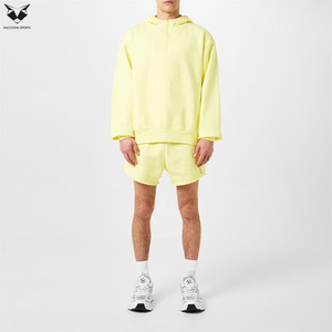Ensemble sweat à capuche demi-zippé jaune clair et short pour homme, style automne décontracté, en polaire légère – Nouvelle collection - Product Image 3