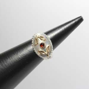 แหวนเงินแท้ 925 ดีไซน์ดอกไม้ ประดับเพชรซิคอนธรรมชาติ ชุบโรเดียม สไตล์วินเทจสำหรับผู้หญิง รุ่นใหม่ล่าสุด - Product Image 6