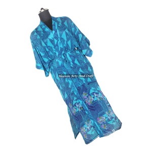 KL009 Kimono Largo Bohemio de Seda Vintage, Estilo Sari, Gypsy, Hecho con Sari Reciclado, Túnica Larga, Ropa de Dormir para Mujer - Product Image 3
