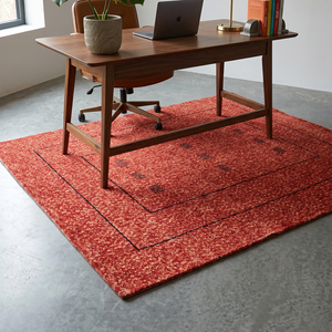 Alfombra de Lana Roja Contemporánea de Primera Calidad, Anudada a Mano, con Diseño Geométrico Minimalista en el Borde, Alfombra Decorativa para Sala de Estar - Product Image 3