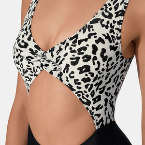 Conjunto de Bikini de 2 Piezas para Mujer, Diseño Personalizado a Bajo Precio, Logotipo Frontal, Secado Rápido, Ligero, Colores y Logotipo Personalizables - Product Image 2