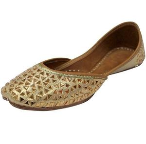 Nuevo Modelo de Zapatos Khussa de Cuero Hechos a Medida para Mujer, Ligeros, con un Estilo Moderno para Eid y Bodas - Product Image 1