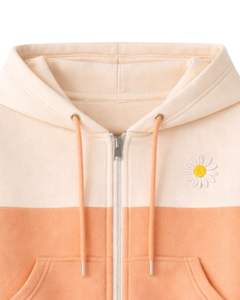 Conjunto de dos piezas casual para mujer: Sudadera corta con cremallera y bloques de color melocotón, y pantalones cortos con estampado de margaritas y dobladillo de encaje, de poliéster y algodón, al por mayor. - Product Image 5