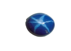 Saphir bleu étoilé ovale 10x12mm 5 carats, cabochon poli créé en laboratoire avec effet étoile à 6 branches pour la fabrication de bijoux - Product Image 4