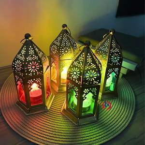 Lanterne en fer marocaine avec support pour bougie T-Light, lanterne suspendue décorative de collection antique pour la décoration de la maison - Product Image 3