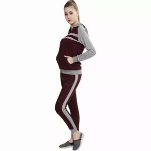 Ensemble de survêtement décontracté pour femme avec logo personnalisé, deux pièces, sweat à capuche et pantalon de jogging, couleur unie, grandes tailles, coupe au-dessus du genou - Product Image 5