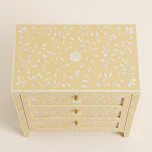 Table de chevet artisanale en os incrusté jaune clair, 3 tiroirs, design floral, mobilier de chambre de luxe, meuble de rangement - Product Image 3