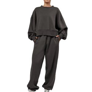 Survêtements pour femmes au style moderne, conçus pour la mode et le confort au quotidien - Product Image 2