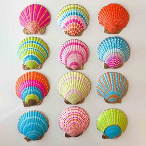 Various design <b>painting</b> shell art hand-painted <b>natural</b> scallop sea shells ocean seashell craft - Product Image 3