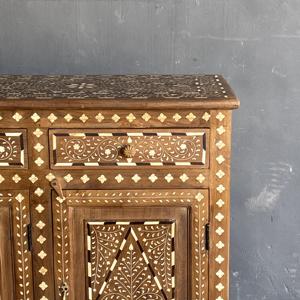 Mejor Colección de Aparadores Florales con Incrustaciones de Hueso, 3 Cajones, Estilo Antiguo, Arte del Himalaya - Product Image 4