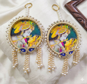 Magnifique tapisserie murale traditionnelle Krishna personnalisée pour la décoration de la maison, salon/chambre, idéale pour les cadeaux d'anniversaire/mariage - Product Image 4