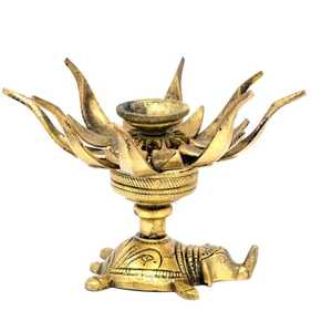Support de bougie en aluminium courbé avec base en forme d'éléphant et motif floral, fait main, durable et écologique pour les activités religieuses - Product Image 2