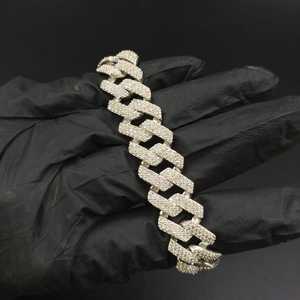 Pulsera de eslabones cubanos chapada en rodio con incrustaciones de moissanita VVS plateada, estilo hip hop de lujo, para unisex. - Product Image 1