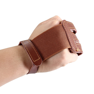 Guante de tiro con arco avanzado para arco recurvo, con articulaciones flexibles para una mejor sensibilidad y control sobre el lanzamiento de la cuerda - Product Image 2