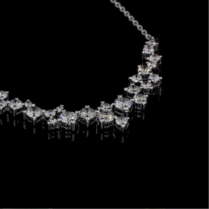 Collar con Colgante de Diamante Cultivado en Laboratorio con Diseño Floral, Cadena de Eslabones, Joyería Fina para Mujer, para Compromiso, Boda, Fiesta, Oro - Product Image 2
