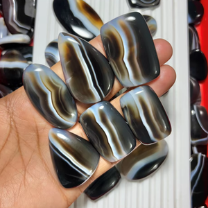 Agate noire rayée 100 % naturelle de qualité supérieure, pierres précieuses en vrac pour la fabrication de bijoux, formes variées, vente directe en gros - Product Image 4