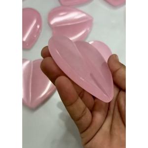 หินอัญมณีควอตซ์รูปหัวใจขัดเงาเพื่อการรักษาทางจิตวิญญาณและฮวงจุ้ยในราคาถูกสำหรับเทศกาลคริสต์มาส - Product Image 1