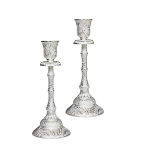 Ensemble de 2 élégants chandeliers gravés, supports à bougies modernes en métal doré pour la décoration de table de mariage - Product Image 5