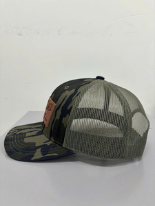 Gorras Trucker Personalizadas con Parche de Cuero en Relieve, Gorras Trucker Ajustables Precurvadas con Impresión Personalizada de Alta Calidad en Vietnam - Product Image 2