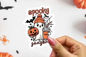 Rouleau d'autocollants en plastique PP découpés sur mesure, étiquettes en vinyle imperméables pour Halloween - Fabriqué en usine au Vietnam - Product Image 3