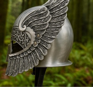 Casque Viking plaqué argent avec ornement sculpté, forme ronde, style antique, artisanat métallique, armure de collection - Product Image 4