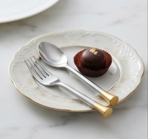 Juego de Cubiertos Minimalistas de Acero Inoxidable con Acabado Dorado, Pulido Mate, Aptos para Lavavajillas, Esenciales para Bodas y Cenas, Marca ACMI - Product Image 2