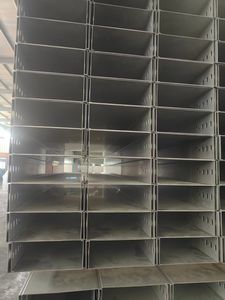 Canaux de câblage en acier inoxydable de grade 201/304 : Type cheminée pour câblage commercial et scolaire - Product Image 4