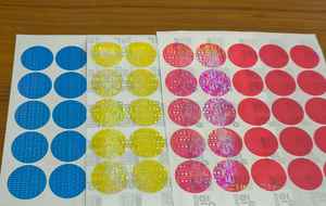 Étiquettes autocollantes holographiques en aluminium Digitel Label P20 pour l'emballage industriel et la protection de la marque - Product Image 2