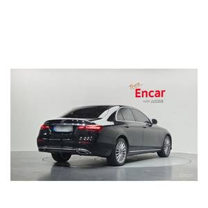 Mercedes-Benz Classe E E250 Exclusive Modèle de novembre 2023 10 450 km Boîte de vitesses automatique Sièges en cuir Caméra arrière - Product Image 2