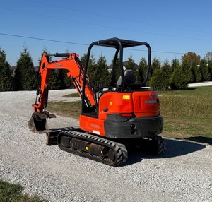 Mini-excavatrice compacte Kubota KX033-4 de 3,3 tonnes, excavatrice hydraulique sur chenilles pour travaux agricoles, construction et terrassement - Product Image 4