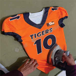 Uniforme de football américain personnalisé de haute qualité 2026, 100 % polyester, manches courtes, respirant, grande taille, séchage rapide, service OEM - Product Image 6