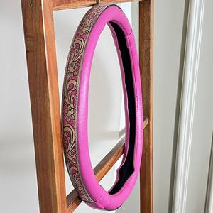 Nouvelle housse de volant en cuir façonnée à la main, universelle, antidérapante, accessoire de protection intérieur pour voitures et camions - Product Image 6