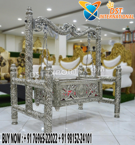 Cuna de Bebé Estilo Vintage, Cuna de Madera de Teca Premium Estilo Barco, Cama Columpio para Bebé con Acabado en Nogal Real, Tallada a Mano, Palna USA - Product Image 3