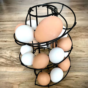 Porte-œufs en métal élégant ajoute une touche de style aux maisons, restaurants, cuisines et hôtels grâce à sa finition en fer durable. - Product Image 1