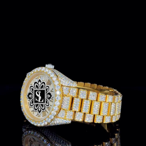 Reloj de Lujo con Cristales, Cuarzo Analógico, Esfera Ovalada en Tono Dorado, Números Romanos, Correa de Acero Inoxidable y Cristal de Zafiro para Hombre - Product Image 4